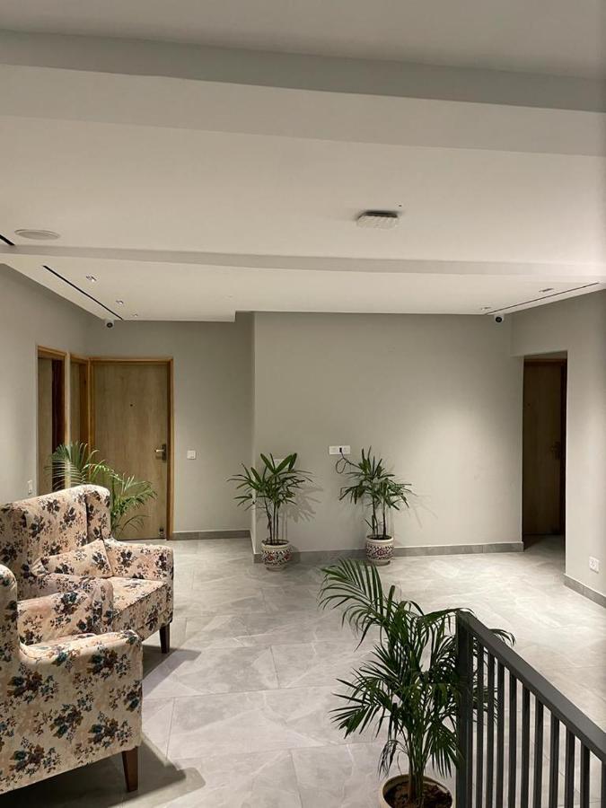 Hotel West Inn Premium Kharar Экстерьер фото