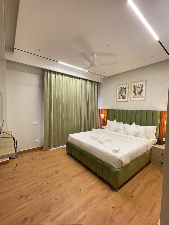 Hotel West Inn Premium Kharar Экстерьер фото